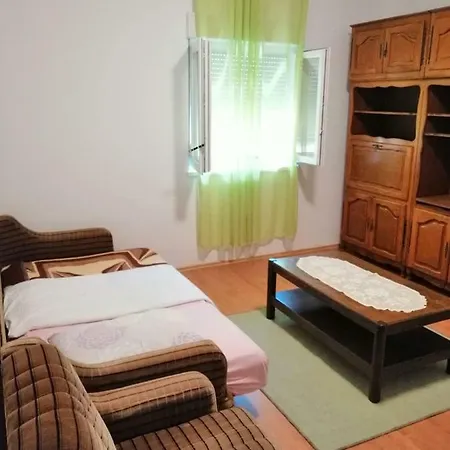 Apartament Sandra *